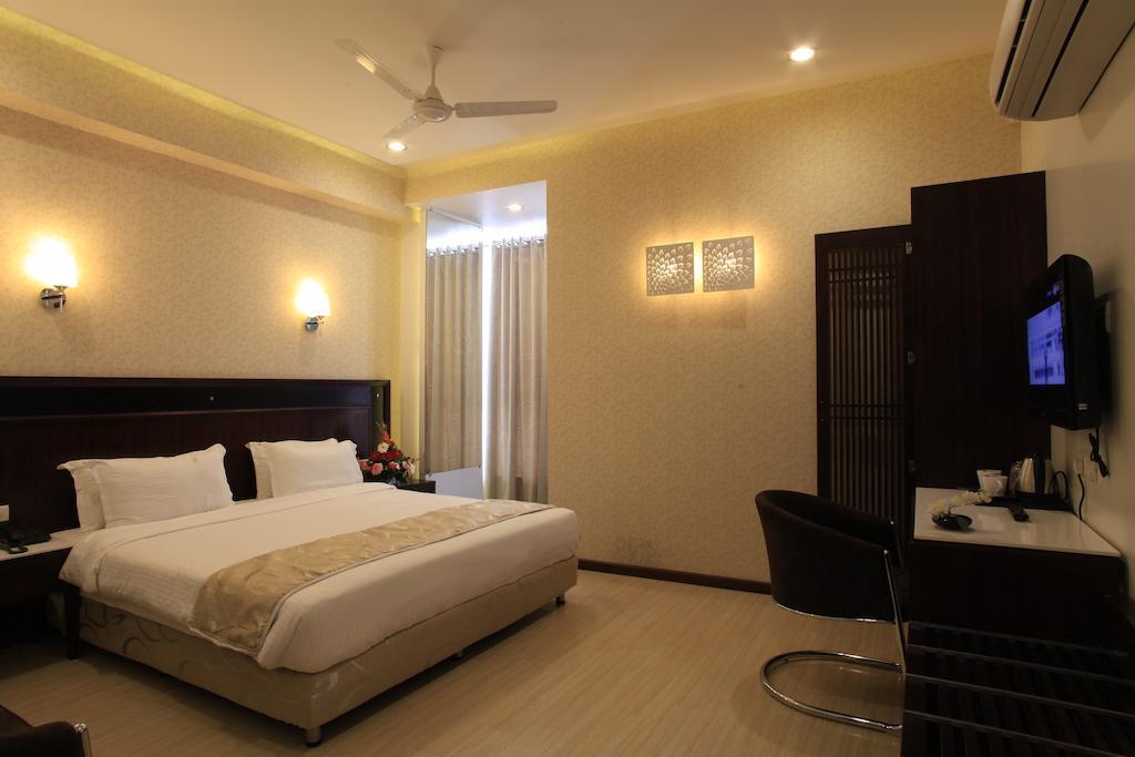 Hotel Sai Mahal Shirdi Habitación foto